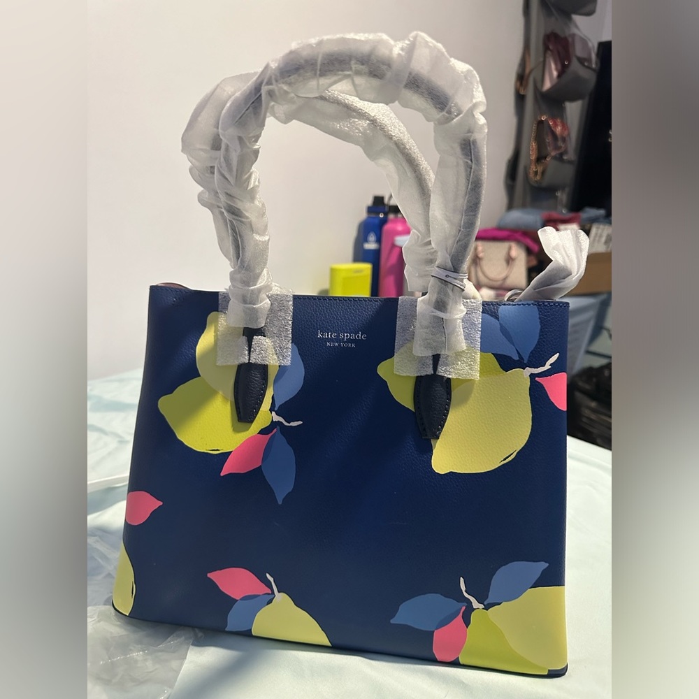 ♠️BRAND 🆕 ♠️ Eva zest lemon KATE SPADE ♠️ tote bag